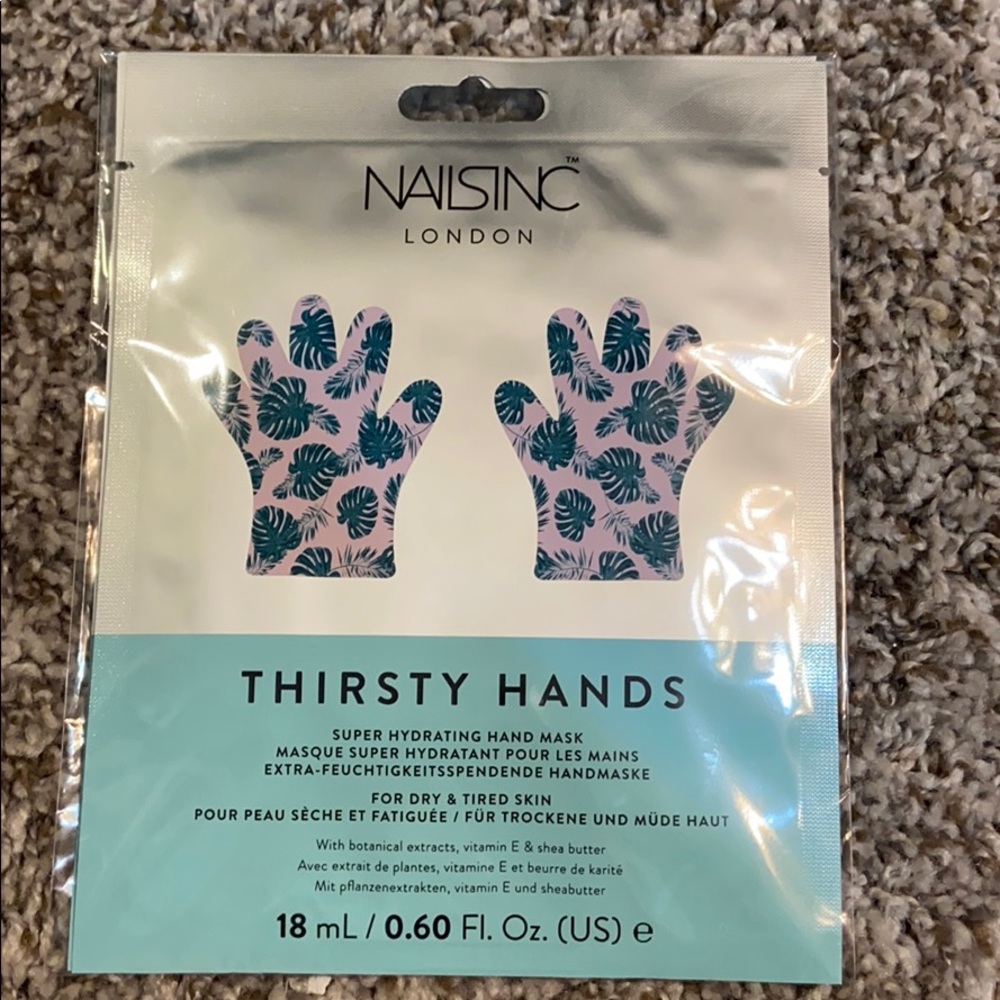 NailsInc Thirsty Hands Hydrating Gloves